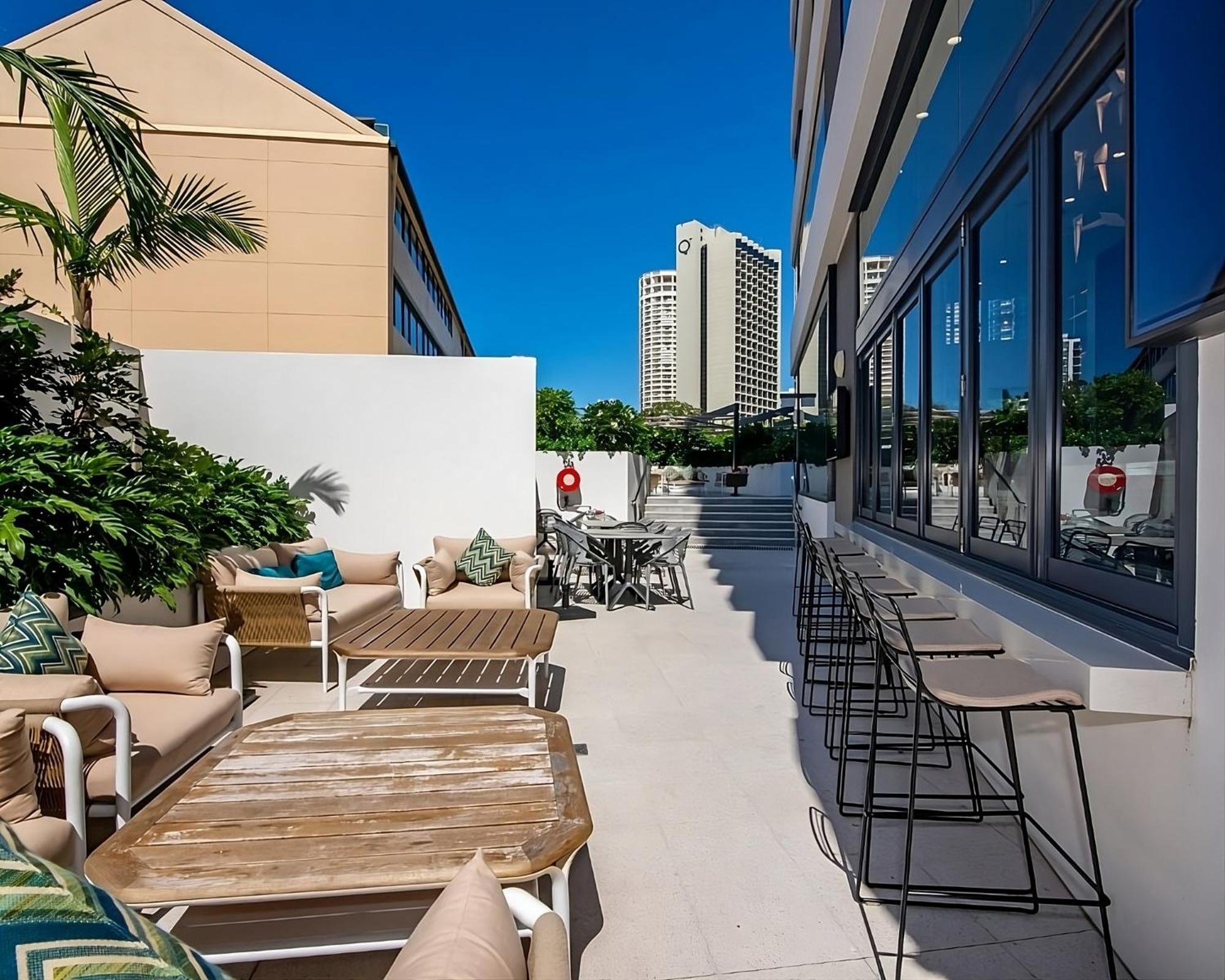 Sun Drenched Apartment In The Heart Of Surfers Gold Coast Exterior photo